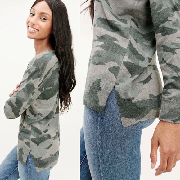 Splendid Camo Flynn Sweater Green Camouflage Size XS Lightweight Soft Cashmere - Picture 2 of 12